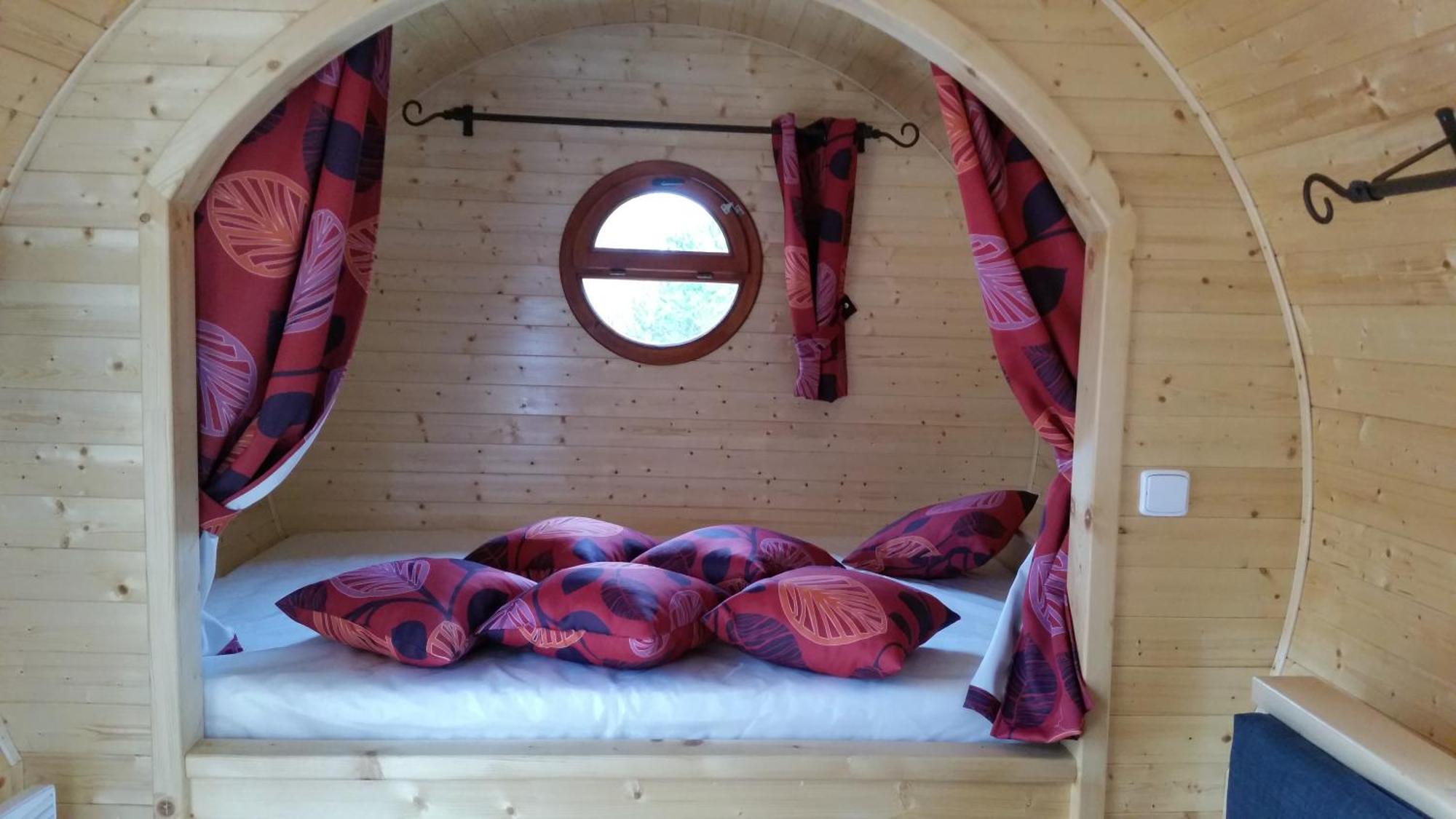 Camping De La Pelouse Jaulny Ruang foto